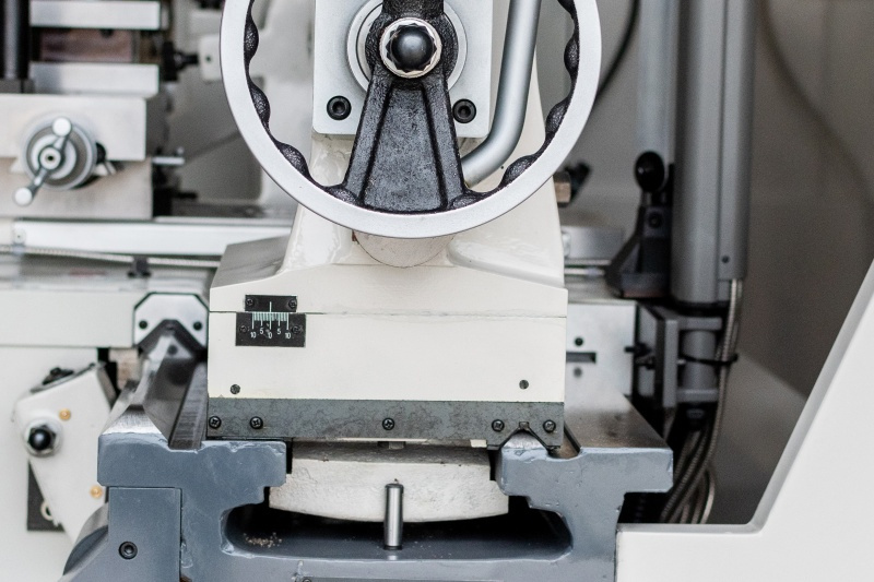 Soustruh na kov s digitálním odměřováním SPF-1000PH PROMA