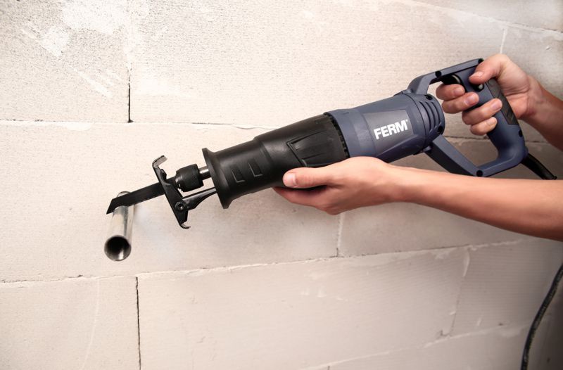 FERM RSM1019 Pila ocaska 710W