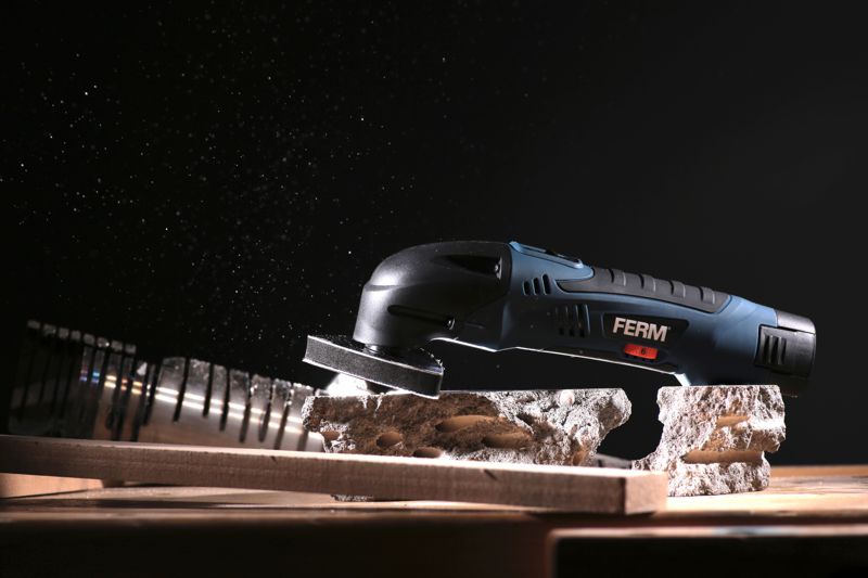FERM OTM1006 Aku Multifunkční oscilační bruska 10,8V - 1,5Ah